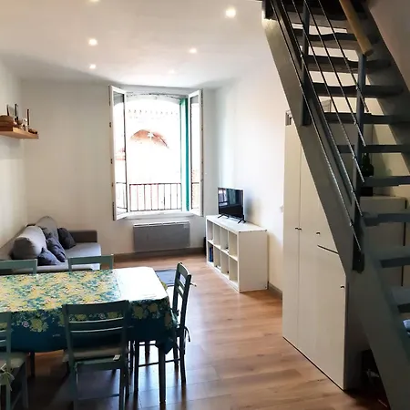 Avec Terrasse A 100 M De La Cerbère